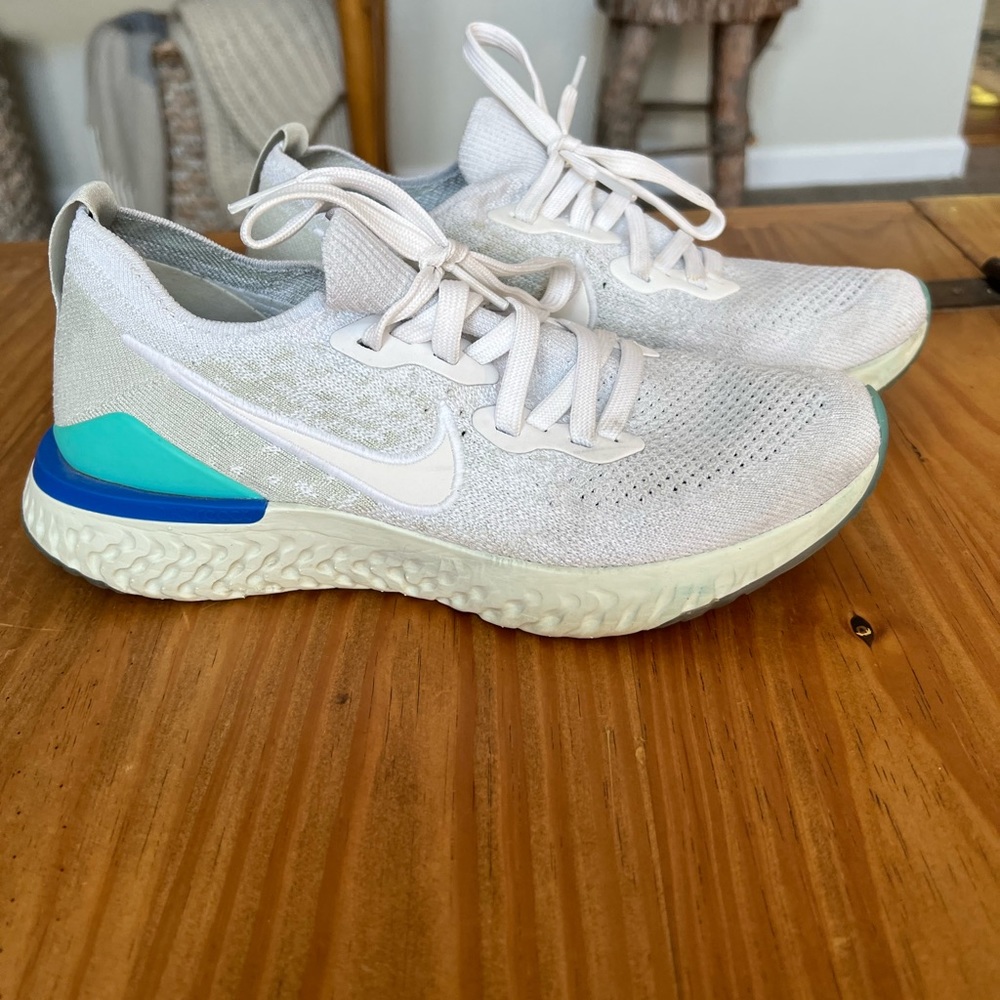 Nike react flyknit running shoes. Womens size 8.